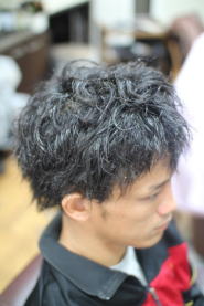大阪からツイストパーマを熱く語る　髪切屋TAKU　ソフトな癖毛風からワイルドで野生的なスタイルまで色々と紹介しています